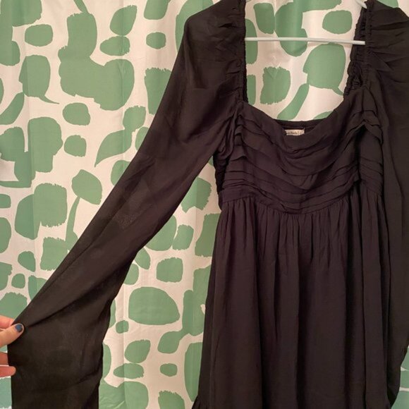 NWT Abercrombie Long Sleeve Black Ruched Babydoll Mini Dress (L tall) - Picture 3 of 6